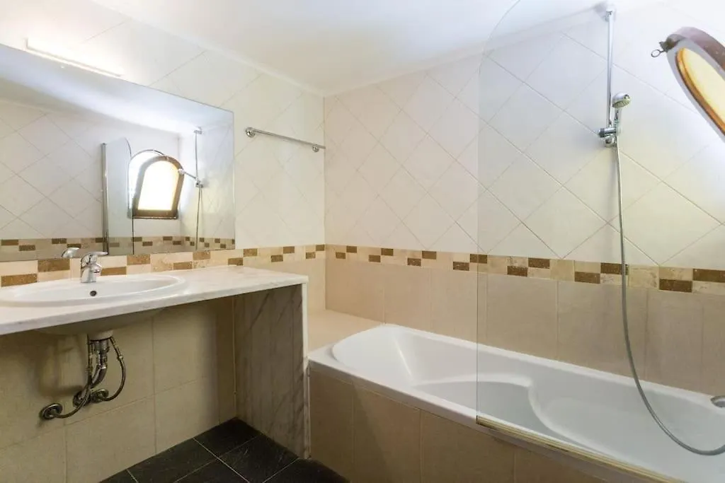 Villa Amarela Vilamoura 0*,